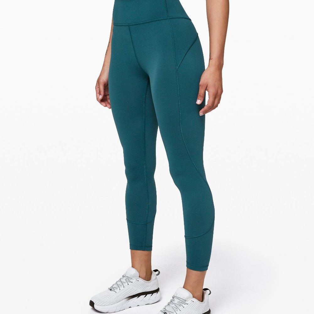 lululemon in movement bermuda teal size 6